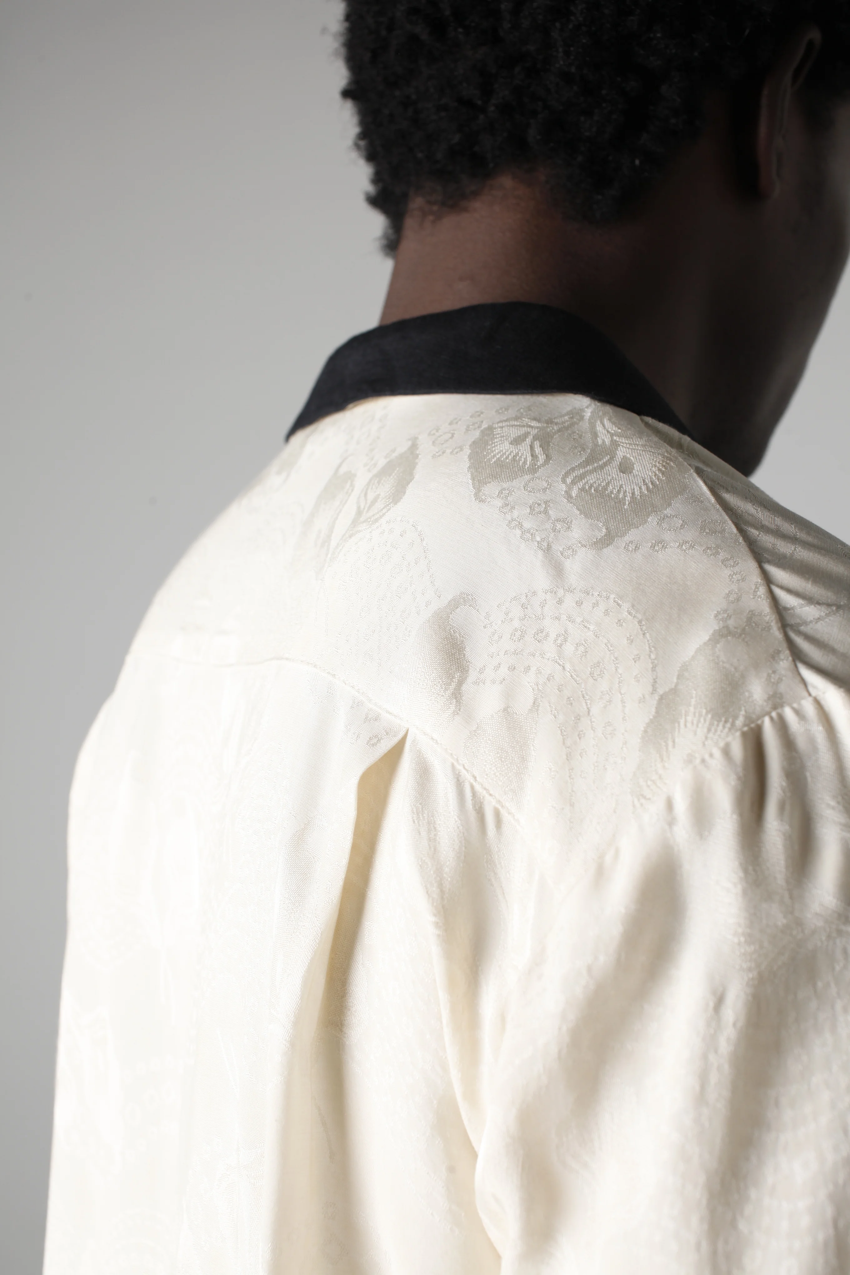 'The No Smoking Jacket' - Image 11