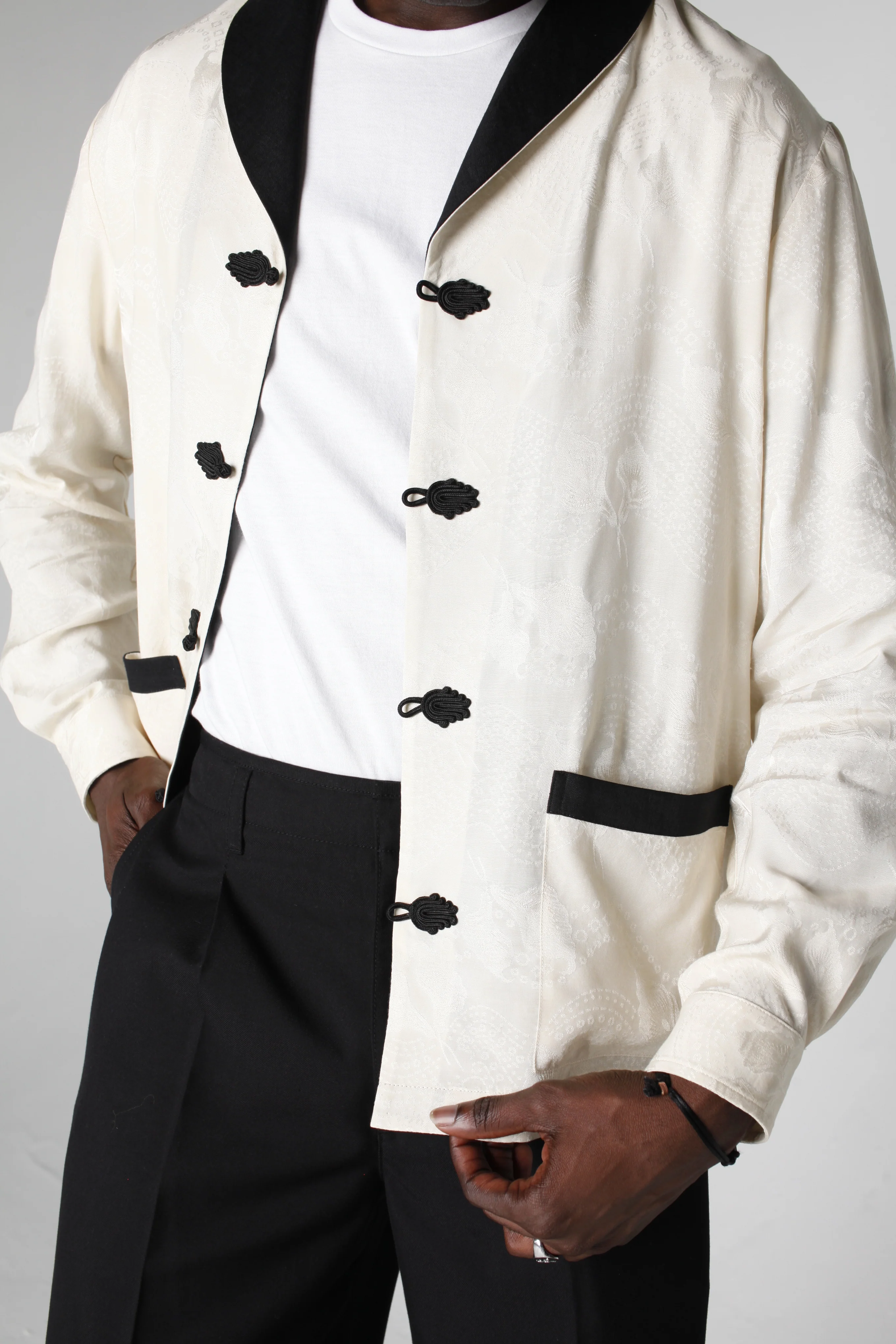 'The No Smoking Jacket' - Image 8