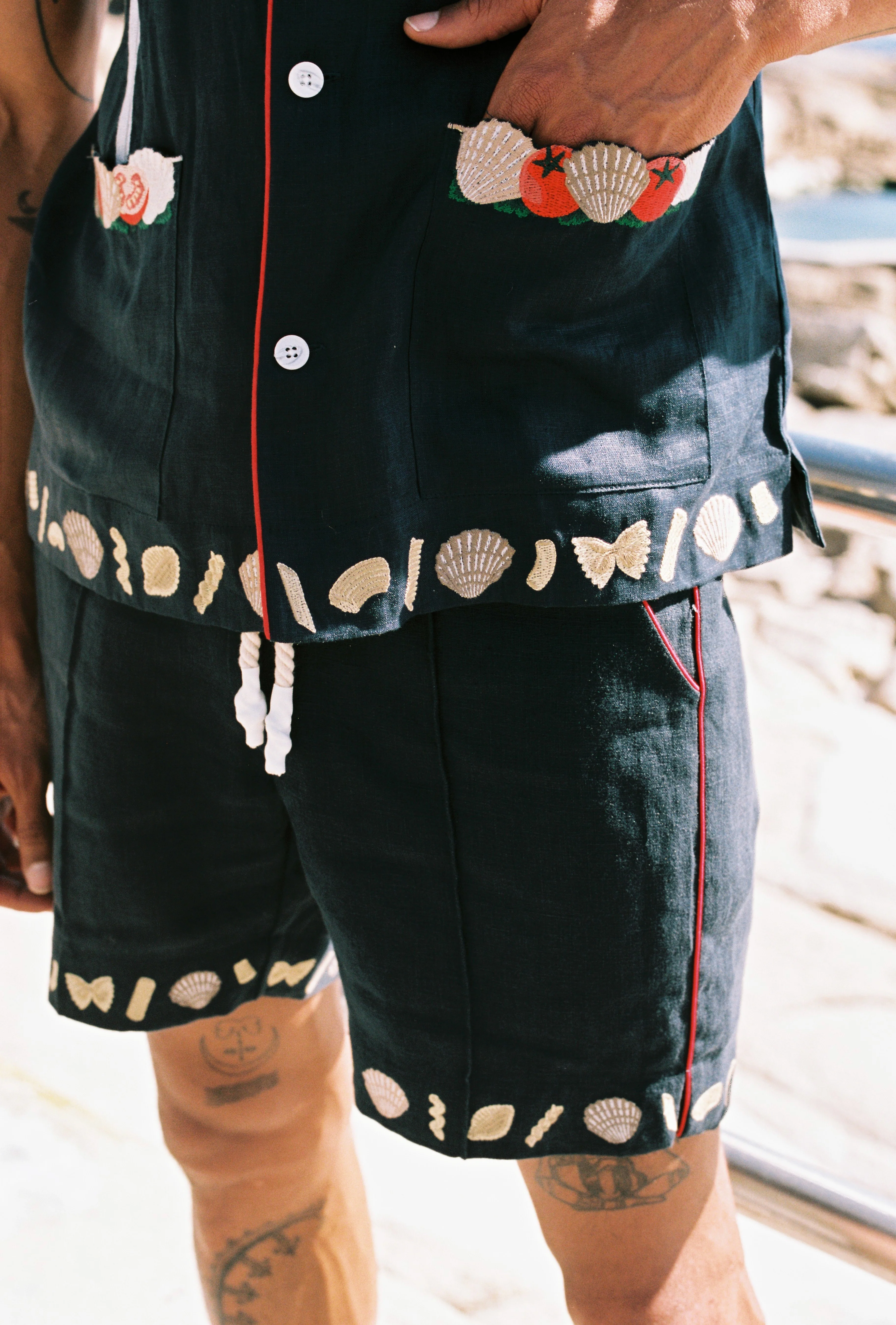 'Vongole!' Cabana (Navy) - Image 7